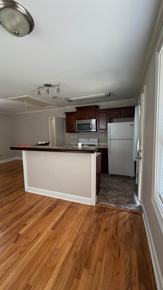 Building Photo - 3555 Barwood Cir