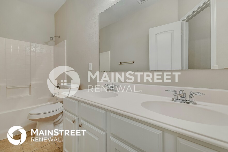 Building Photo - 6410 Peach Tree Ct
