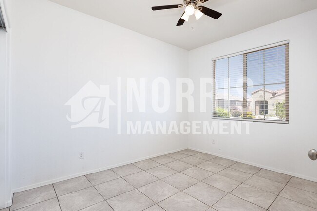 Building Photo - Low Maintenance Home Centrally Located