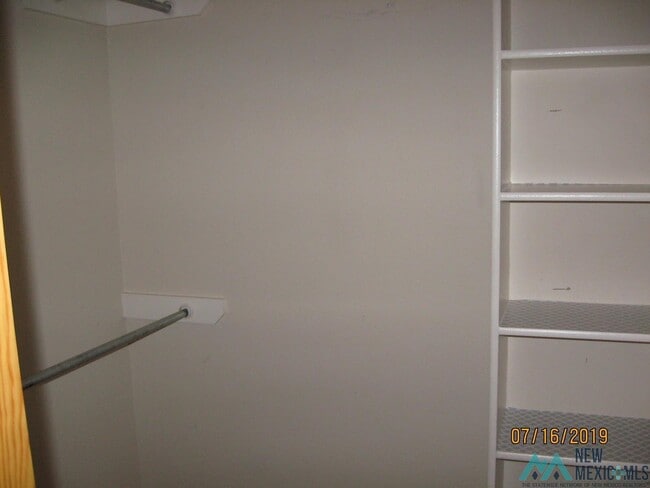 Building Photo - 808 Laurelwood Dr