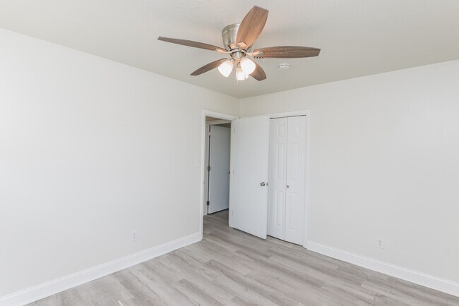 Building Photo - 3995 Tom Ln Dr