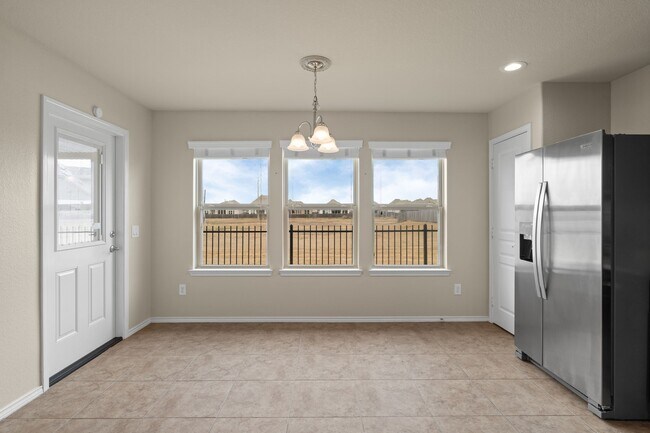 Building Photo - 2811 Cone Flower Dr