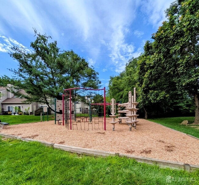 Building Photo - 6071 Cedar Ct