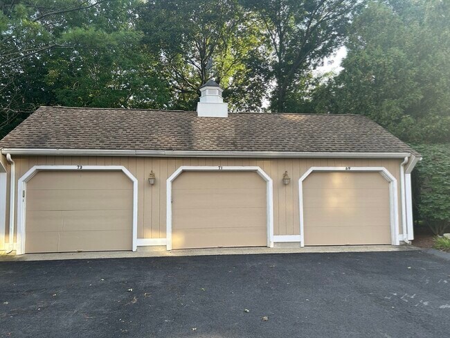 Building Photo - 71 Weatherly Dr