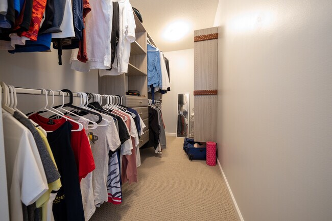 Building Photo - 756 Stonegate Rd