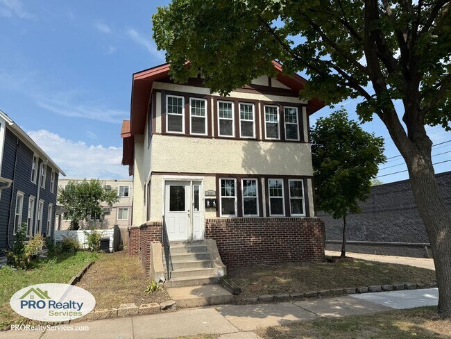 Building Photo - 116 W 28th St