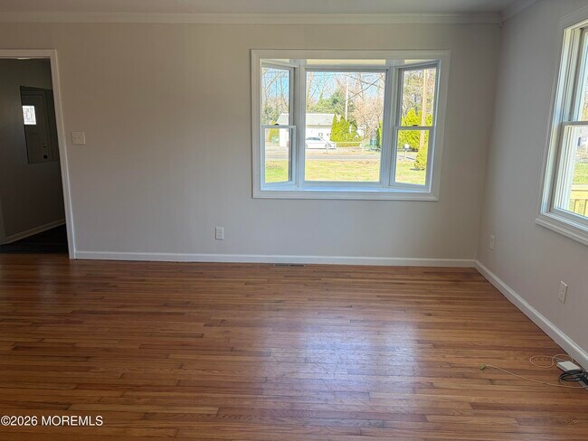 Building Photo - 633 Hulses Corner Rd