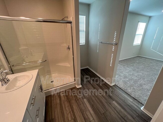 Building Photo - 40636 Birchfield Dr