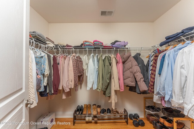 Building Photo - 322 Broadway