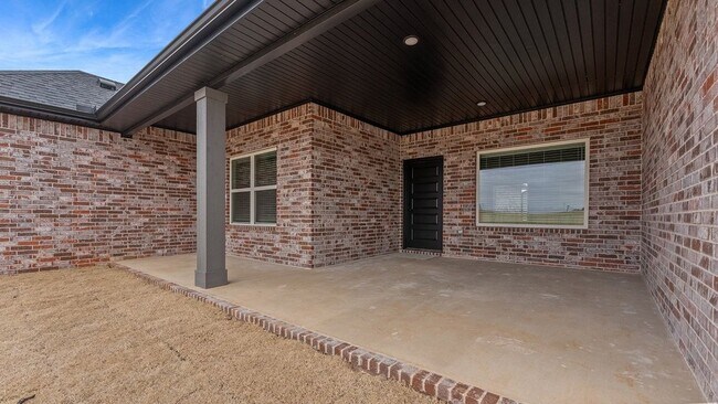 Building Photo - 109 N Panther Ave