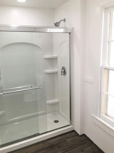 Building Photo - 25 W Boscawen St