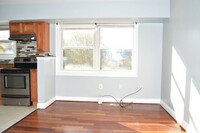 Building Photo - !!Beautiful Apartment in Marshall Heights!!