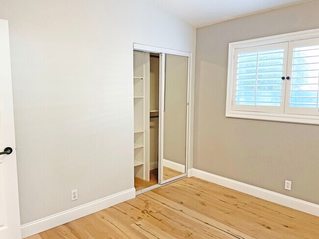 Building Photo - 4720 Emerald St