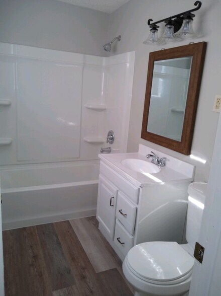 Building Photo - 4438 N 61st St