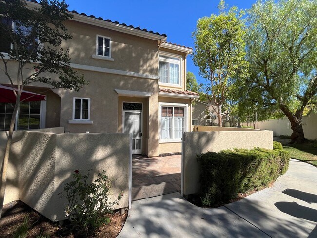 Primary Photo - 4 Bedroom Townhome for Rent in Stevenson R...