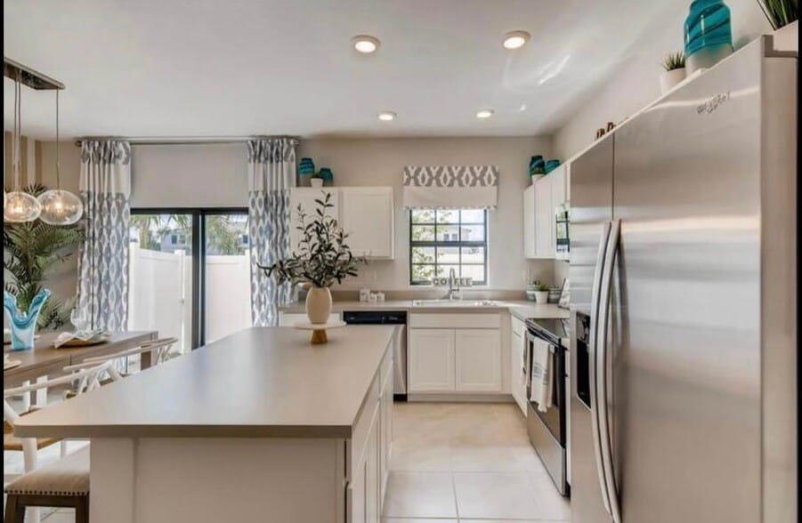 Building Photo - 1116 SW 7th Ct