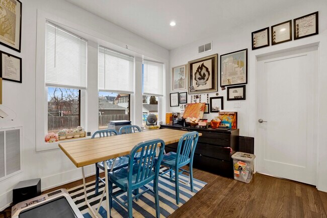 Building Photo - 2519 W Altgeld St