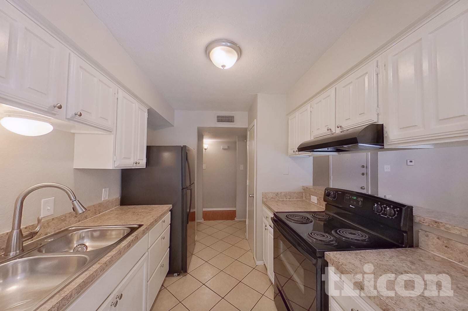 Building Photo - 2507 Arapaho Dr