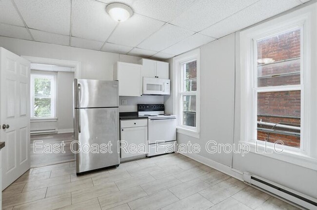 Building Photo - 207 N Mulberry St
