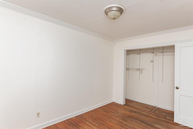 Building Photo - 802 Rue Max St