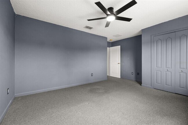 Building Photo - 9484 Walnut Crest Dr