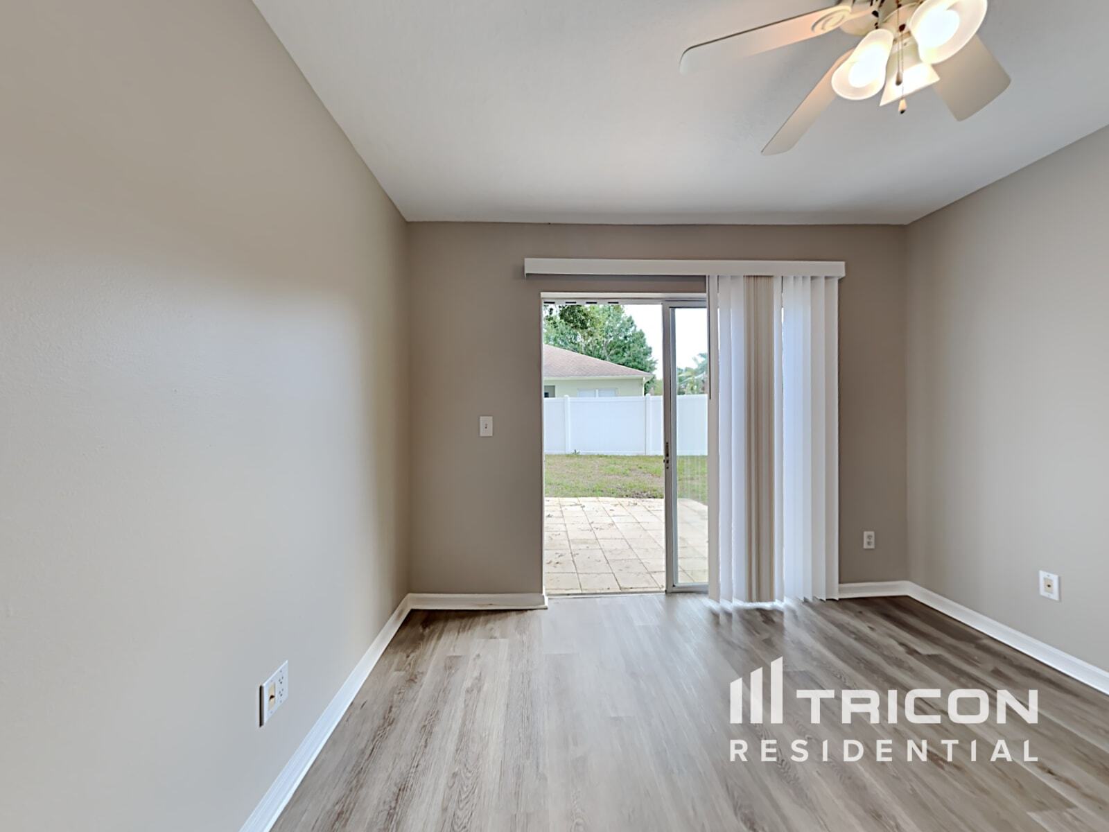 Building Photo - 8704 Persea Ct