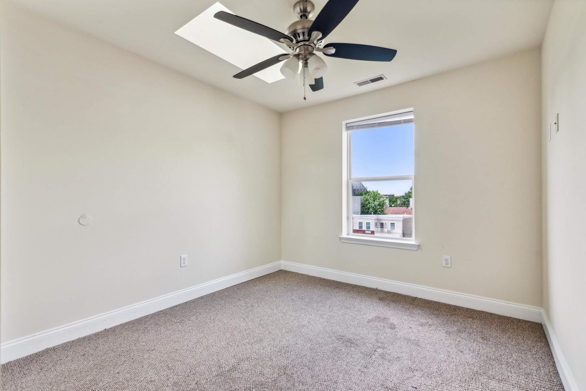 Building Photo - 1705 Arlington St