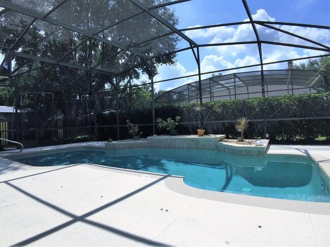 Building Photo - 909 Arbormoor Pl