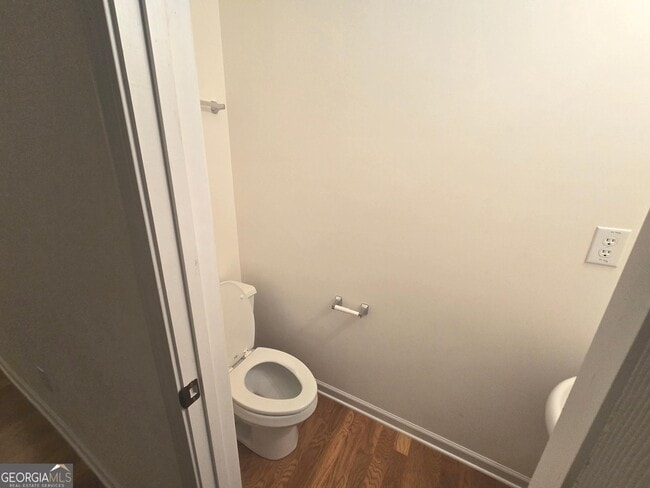 Building Photo - 3490 Southpointe Hill Dr NE