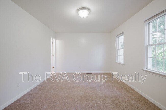 Building Photo - 2909 2nd Ave