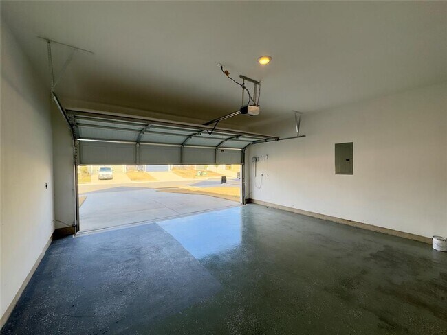 Building Photo - 512 Gabbro Gdns