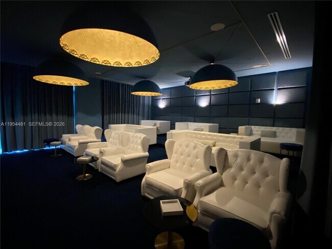 Building Photo - 2000 Metropica Wy