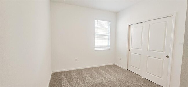 Building Photo - 413 Silver Palm Dr