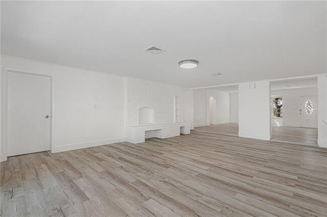 Building Photo - 1615 Shenandoah St