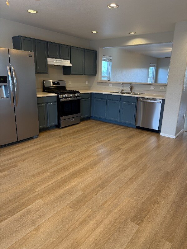 Building Photo - 615 E Sterling Canyon Dr