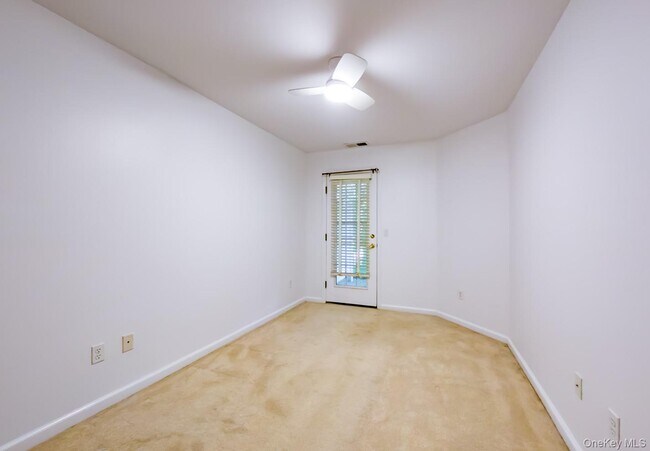 Building Photo - 212 Viewpoint Terrace