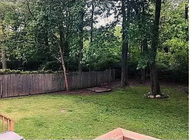 Building Photo - 57 Laird Dr