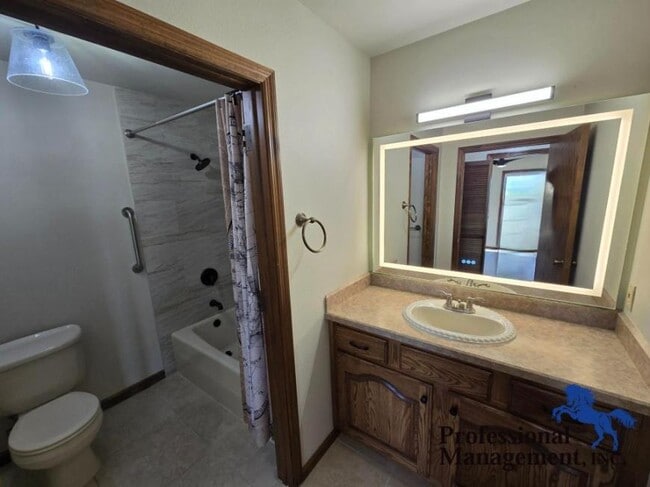 Building Photo - 2 bedroom in Billings MT 59102