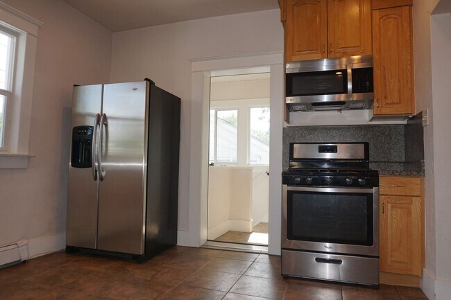 Building Photo - Amazing Remodel Salt Lake Home