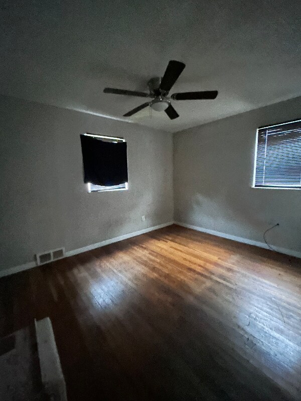 Building Photo - 14016 Glenside Rd