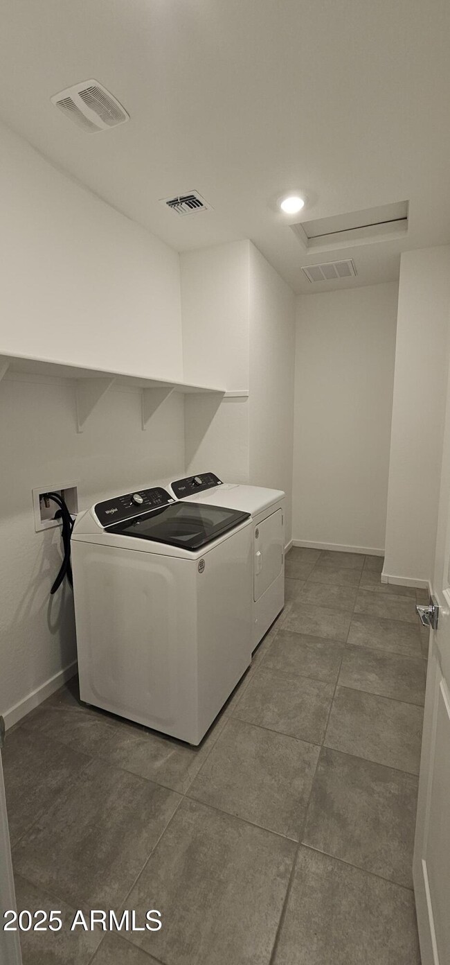 Building Photo - 5050 W Hunter Trl