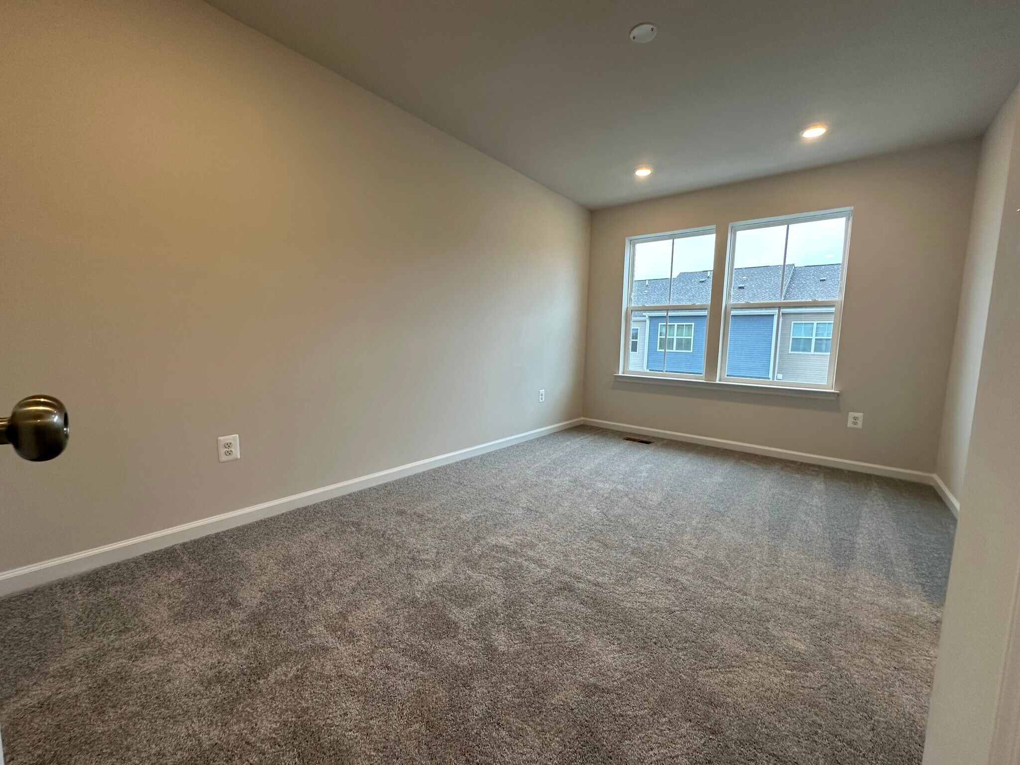 Building Photo - 318 Mineral Springs Rd
