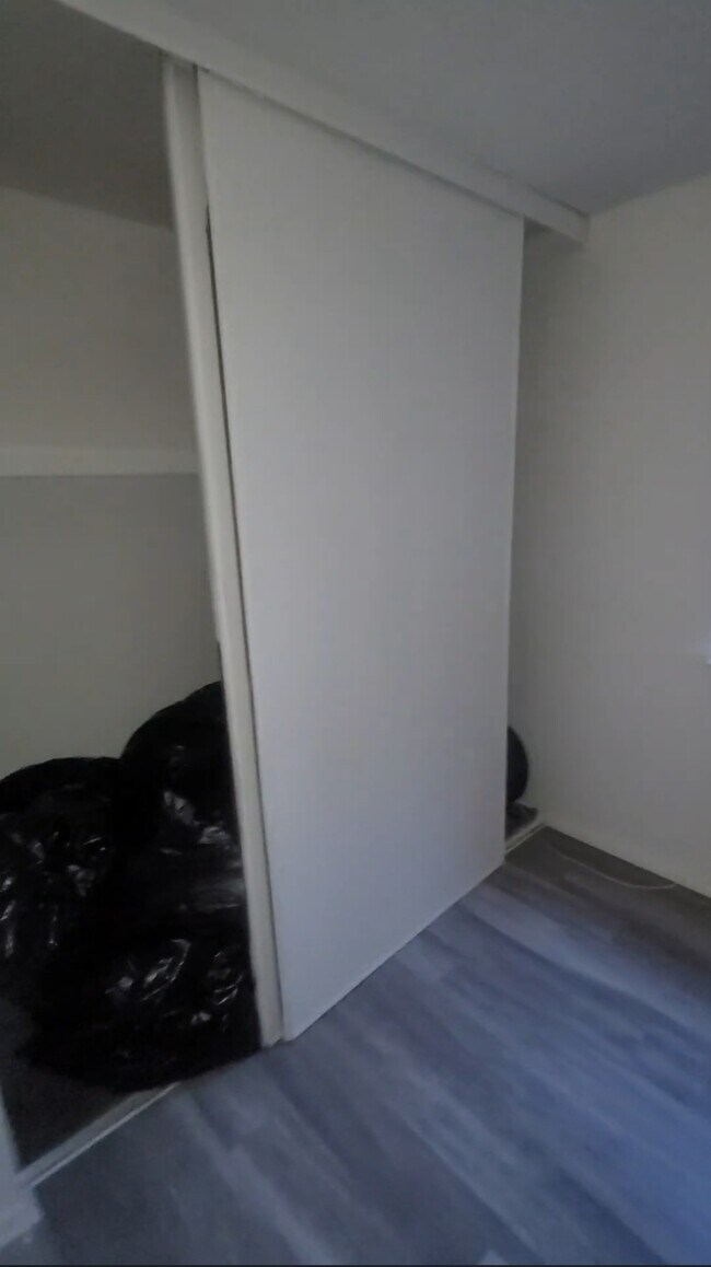 Building Photo - 1303 Morris Ct