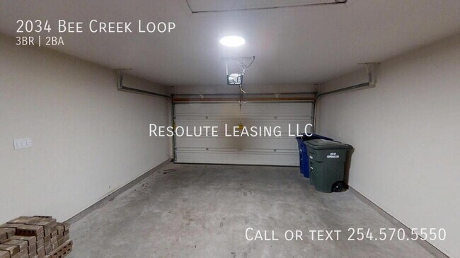 Building Photo - 2034 Bee Crk Lp