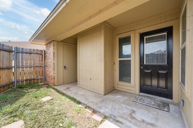 Building Photo - 2319 Indigo Ln