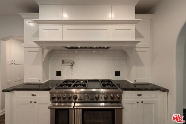 Building Photo - 1901 El Cerrito Pl