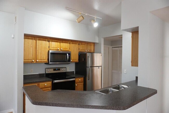 Building Photo - 6005 Westgate Dr