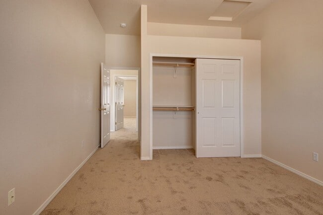 Building Photo - Low-Maintenance Living in Colorado Springs