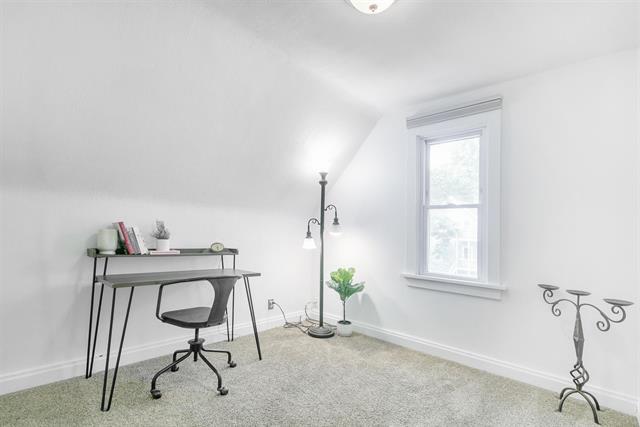 Building Photo - 615 Pine St