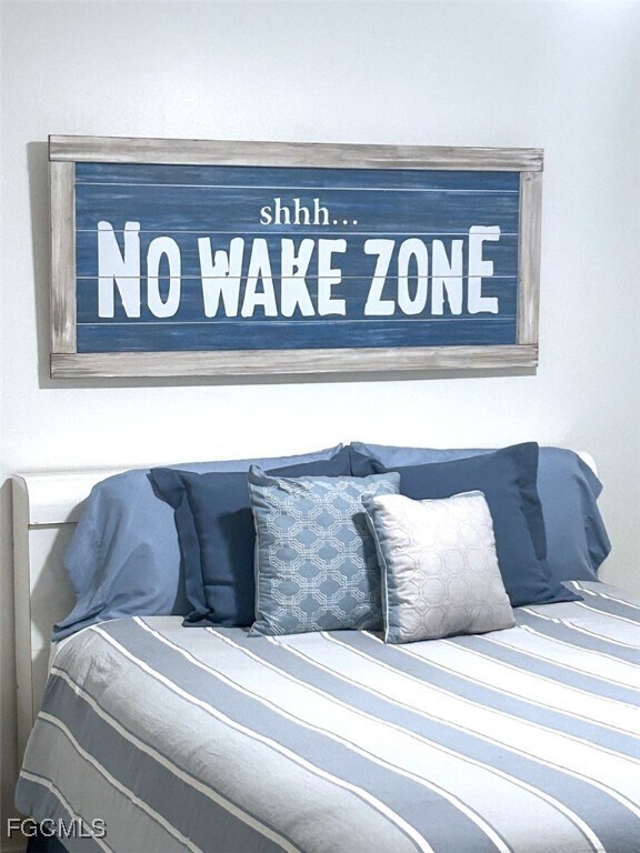 Building Photo - 915 Don Juan Ct